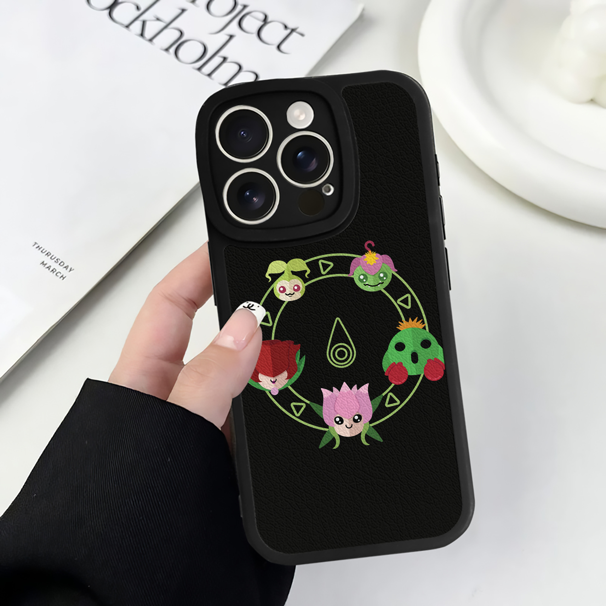 （画像用） Digimon デジタルモンスター/デジモン 【iPhone 16シリーズ対応】シリコンスマホケース（レザー調） 材質：シリコン